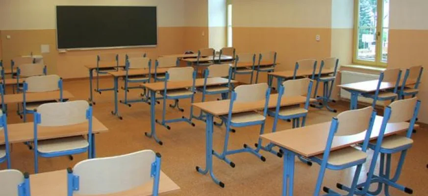 Sindikat učitenja HNK – a traži povratak u školu učenika završnih razreda