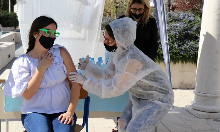 Mostarci se ‘cijepili protiv korupcije’