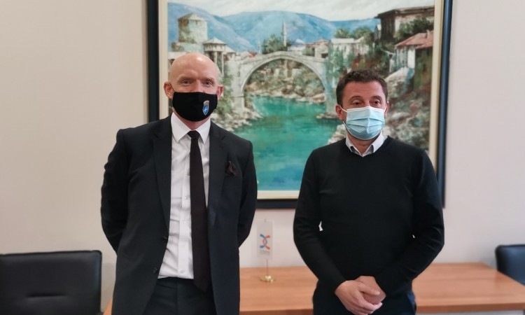 Mostarski gradonačelnik razgovarao s veleposlanikom Fieldom