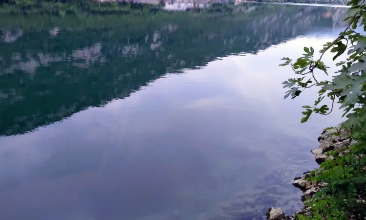 U Mostarskom jezeru utopio se 28-godišnjak, u tijeku potraga za tijelom