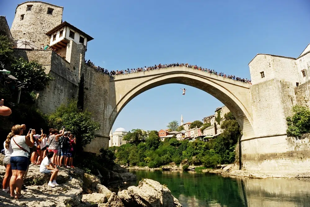 U nedjelju 455. tradicionalni skokovi sa Starog mosta (VIDEO) Vijesti iz Mostara 24 sata dnevno