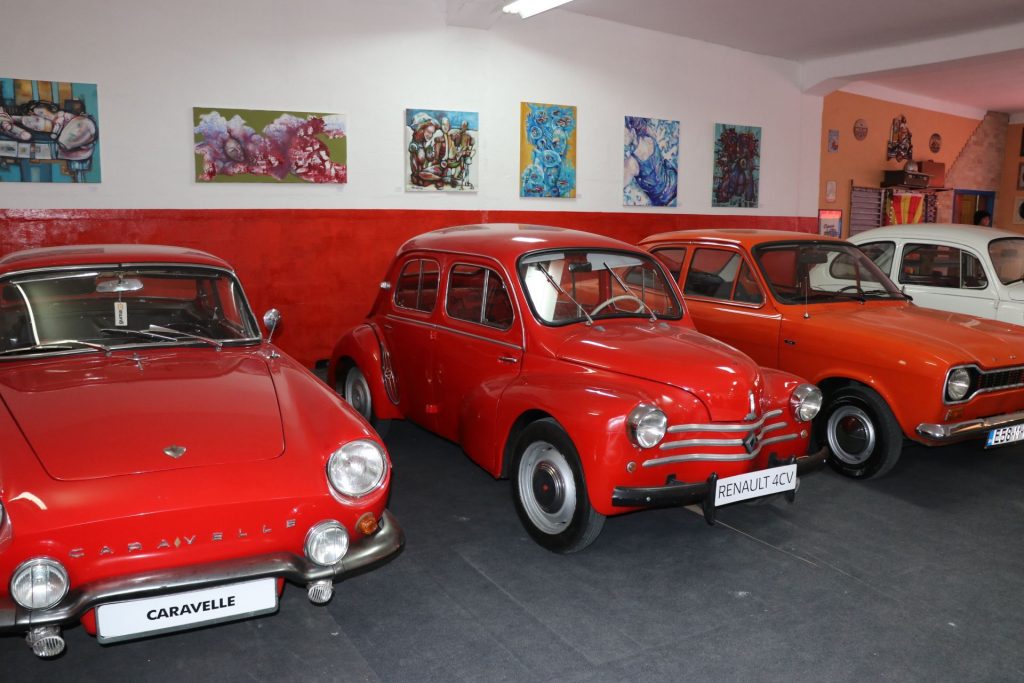 mostar: prvi muzej oldtimera izložio oko 150 automobila starih i do 100 godina!