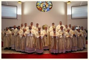 foto-čestitka: danas je kardinal bozanić zaredio 19 novih svećenika, među njima i jednog iz duvanjskog kraja