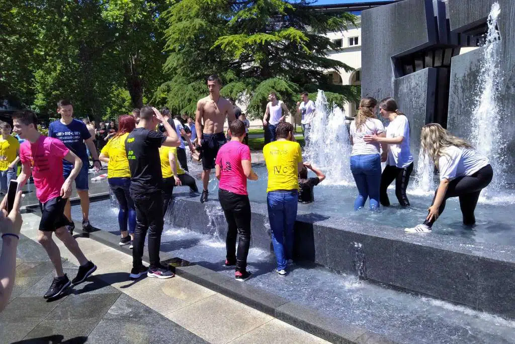 Mostarski maturanti se otrovali hranom