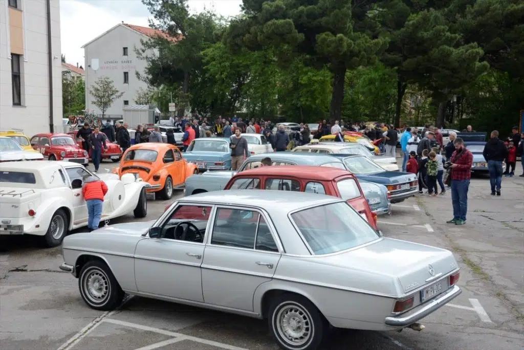 Revija oldtimera i otvaranje muzeja