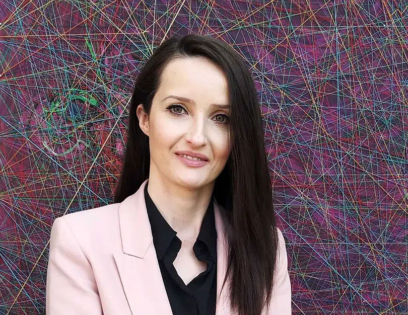 Retrospektivna izložba slika Marijane Pažin-Ivešić u Mostaru