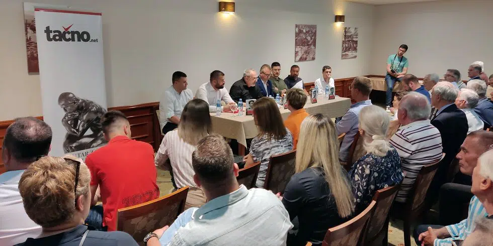 Desetine Mostaraca na promociji knjige ”Muhamed Mujić – Mostarska zlatna kopačka”
