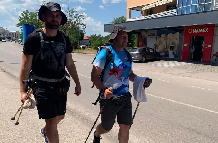 LIVNJACI TOMISLAV I MIRKO TRI DANA PJEŠAČILI 115 KM DO MEĐUGORJA