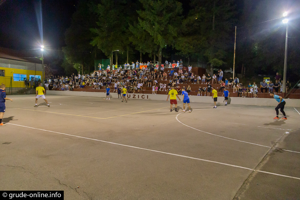 FOTO: Odigrane polufinalne utakmice turnira u Ružićima, u petak finalna večer