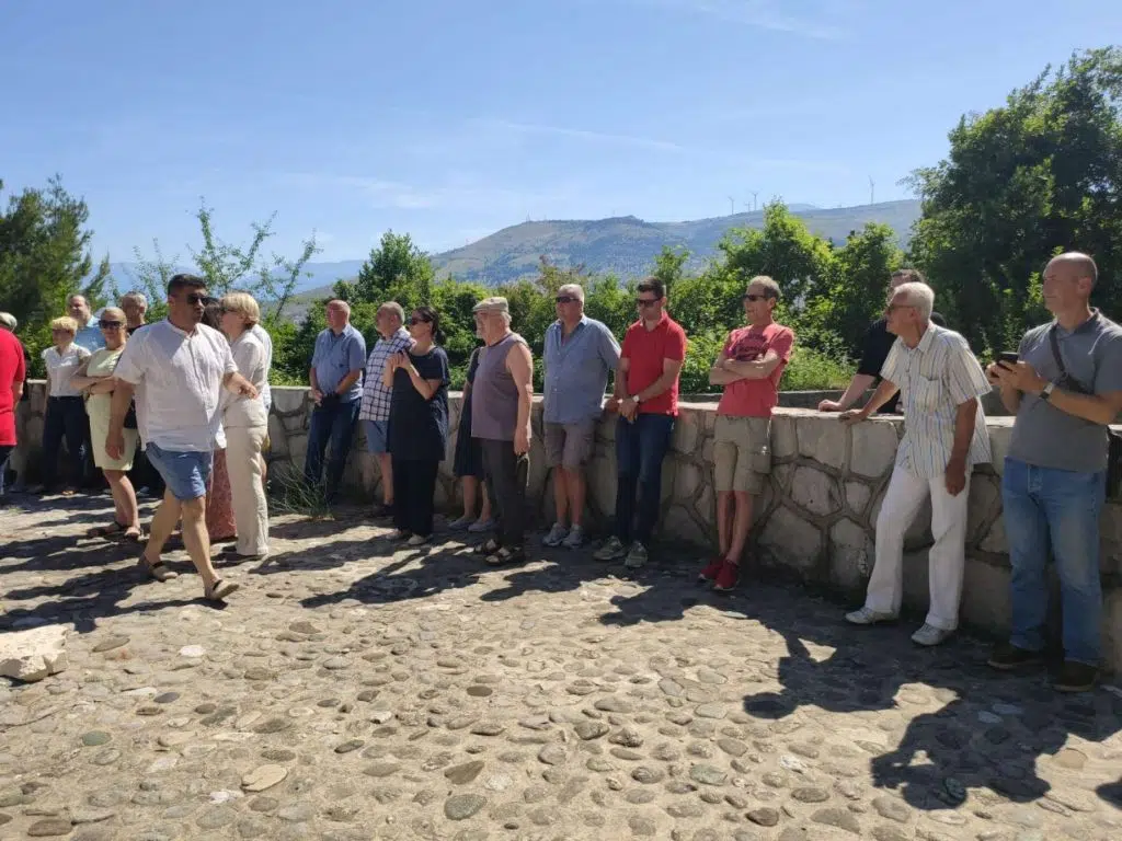 Građani i UABNOR na Partizanskom groblju poručili: Ovo je borba za slobodu