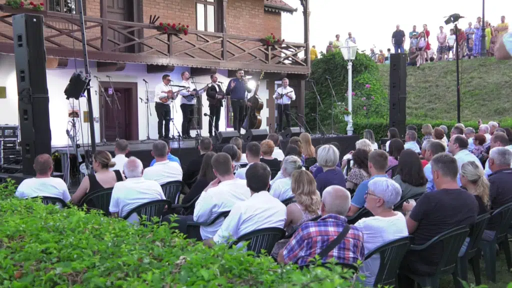 Održan 17. Glazbeni festival “Šokačke pisme” Županja 2022.