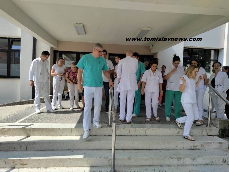 foto: danas započeo generalni štrajk liječnika u hbž!