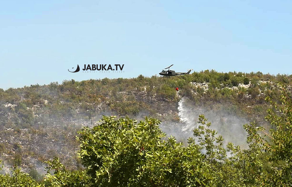vatrogasci i vojska bore se s velikim požarom kod čitluka