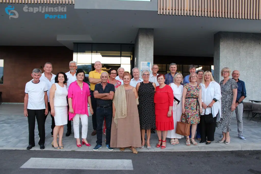 FOTO | Čapljinski maturanti zabljesnuli na 45. godišnjici mature