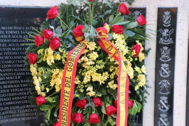 Sanchez i Kordić u Mostaru položili vijence ispred spomenika poginulim španskim vojnicima