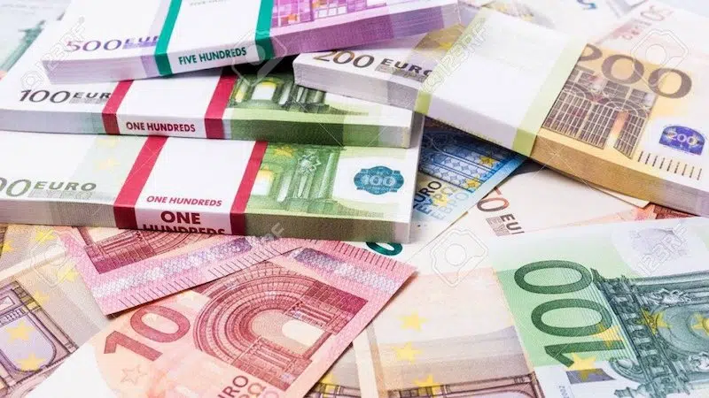Lažne novčanice od 100 eura plasirali u platni promet BiH