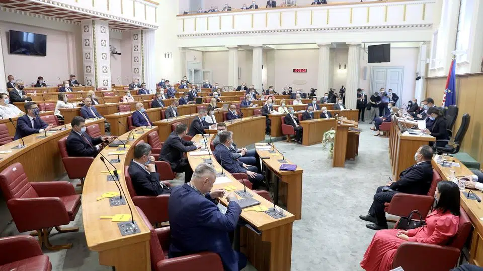 Nevenko Barbarić i Radoje Vidović ponovno među najskupljim hrvatskim zastupnicima