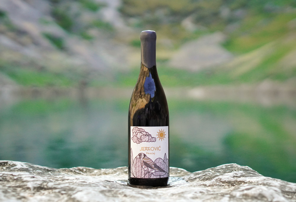 Imotska autohtona vina dozrijevaju na dnu Modrog jezera