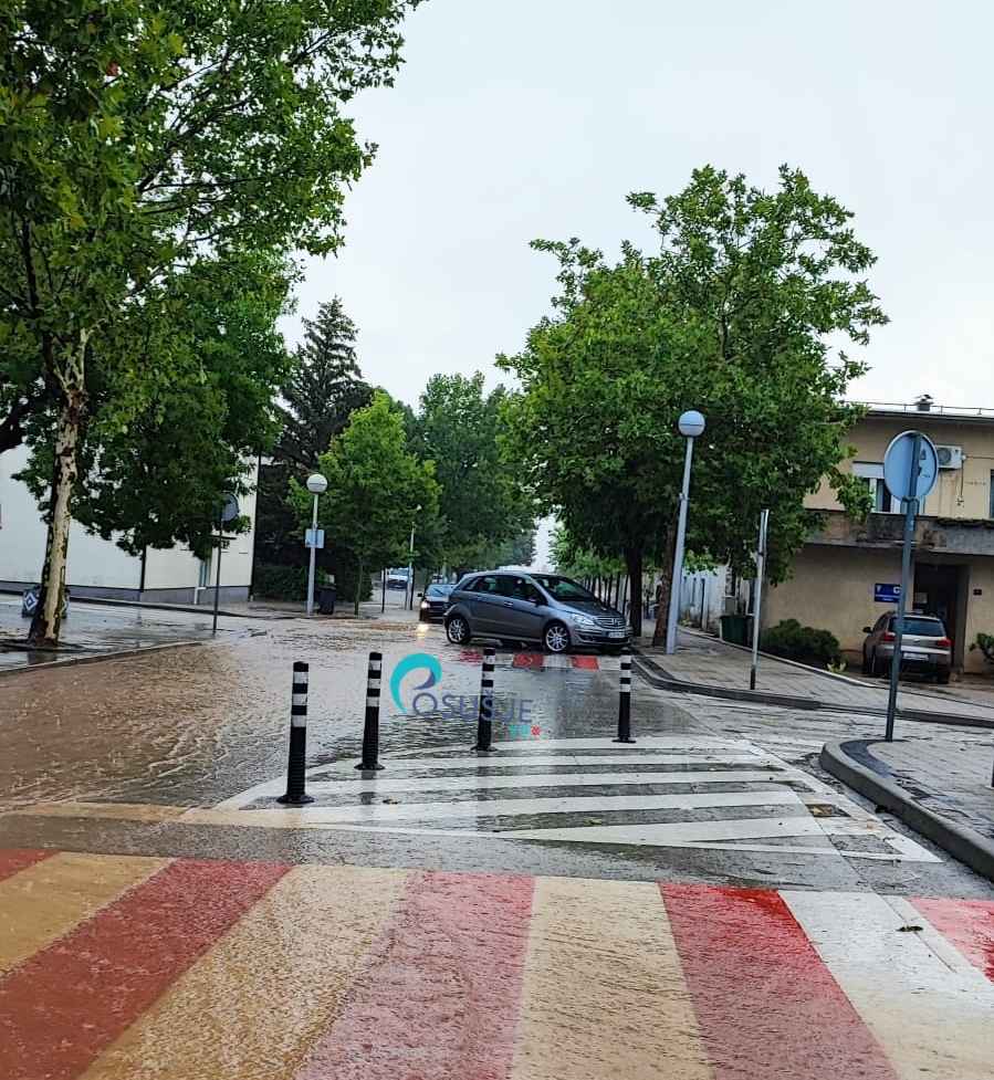 [FOTO] Kiša s grmljavinom potopila Posušje