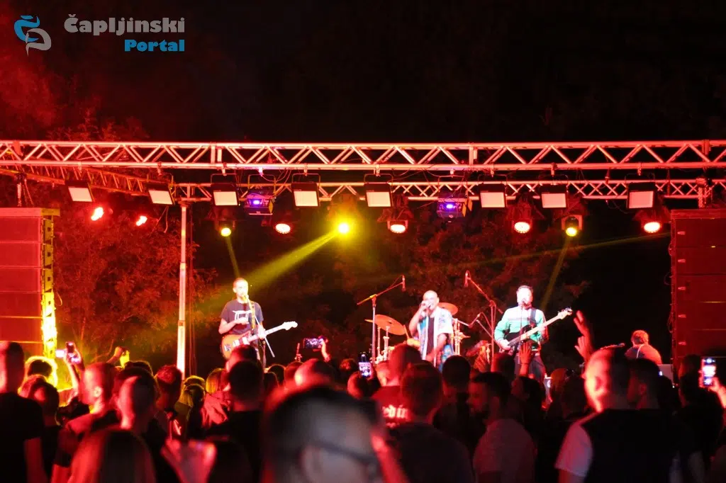 FOTO | Veliki broj posjetitelja uživao na JazFestu