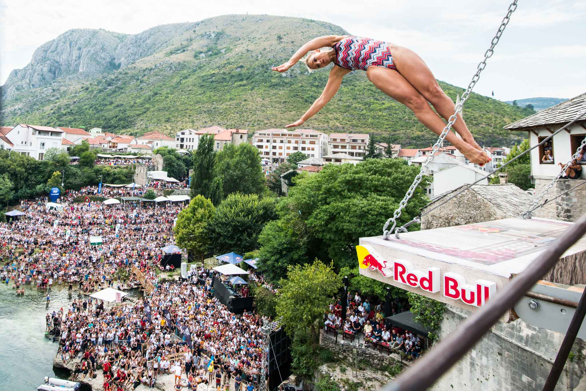 Finale u subotu / Danas prvi takmičarski skokovi na Red Bull Cliff Divingu u Mostaru