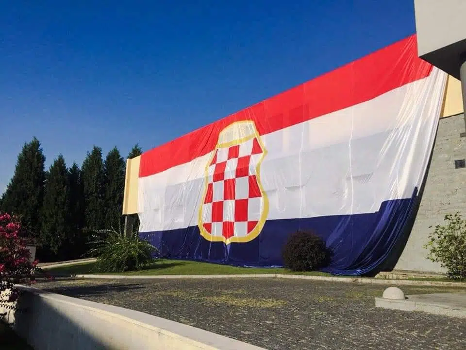 Marijan Knezović na najljepši način čestitao rođendan jednoj i jedinoj!
