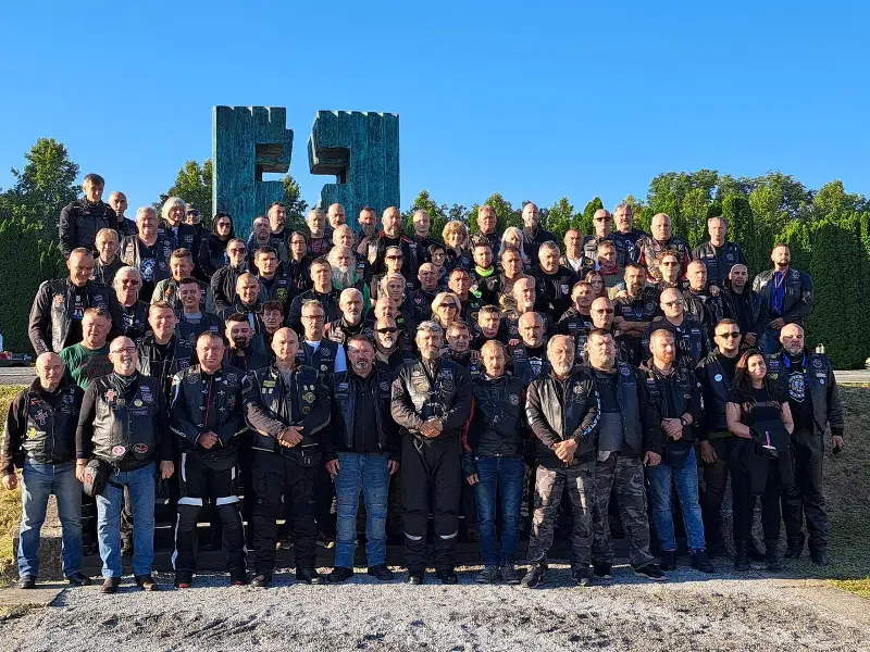 FOTO/ Startao moto maraton dugačak 1200 kilometara: Od Vukovara do Livna!