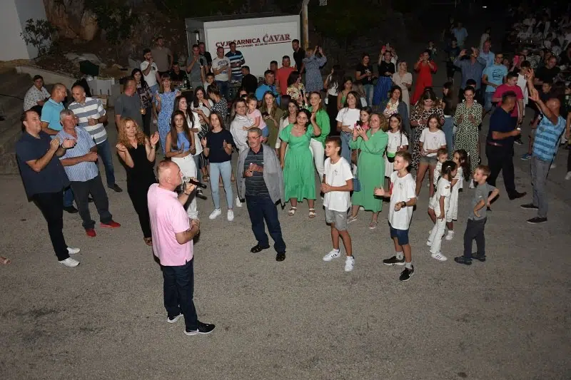 Mate Bulić nastupom uveličao fantastičnu proslavu Dana Paoče