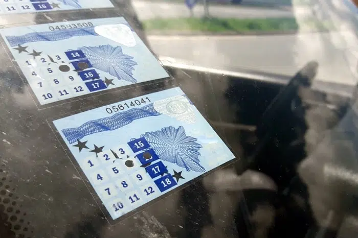 Uskoro nove naljepnice s čipom prilikom registracije vozila u BiH