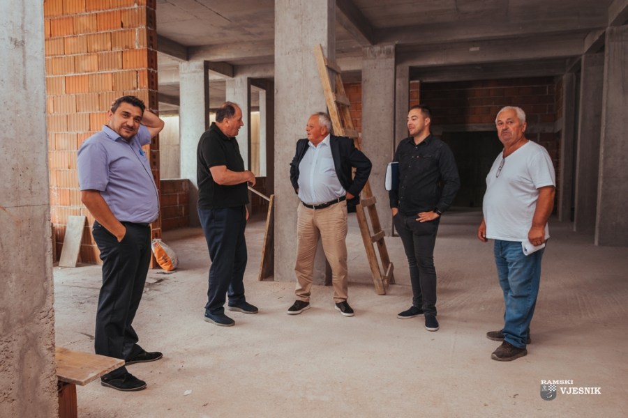 Načelnik općine Prozor-Rama dr. Jozo Ivančević sa suradnicima obišao radove na vrijednim projektima