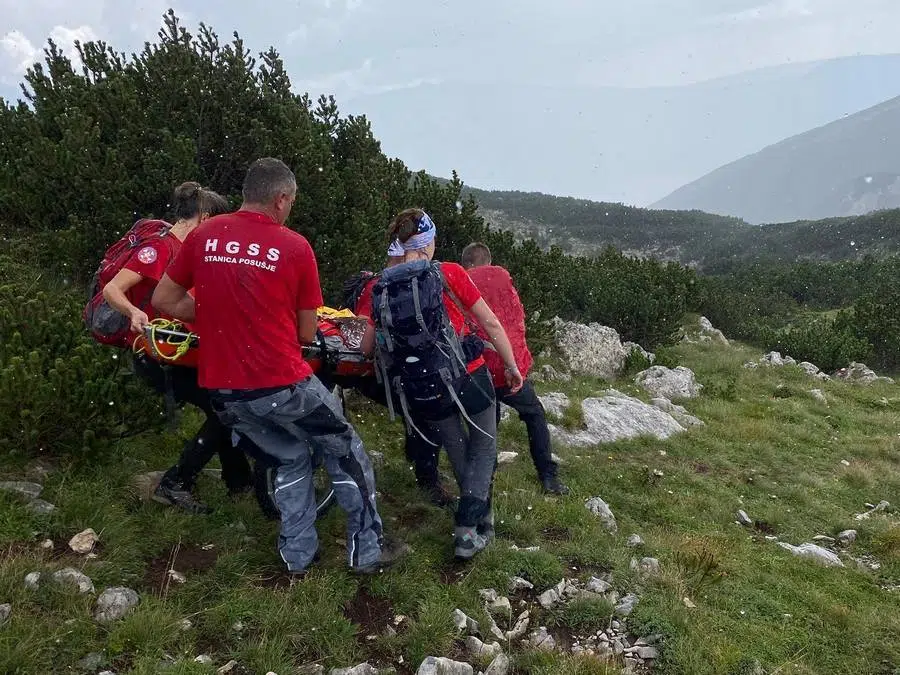 SPAŠAVANJE OZLJEĐENOG MALOLJETNIKA NA VRANU