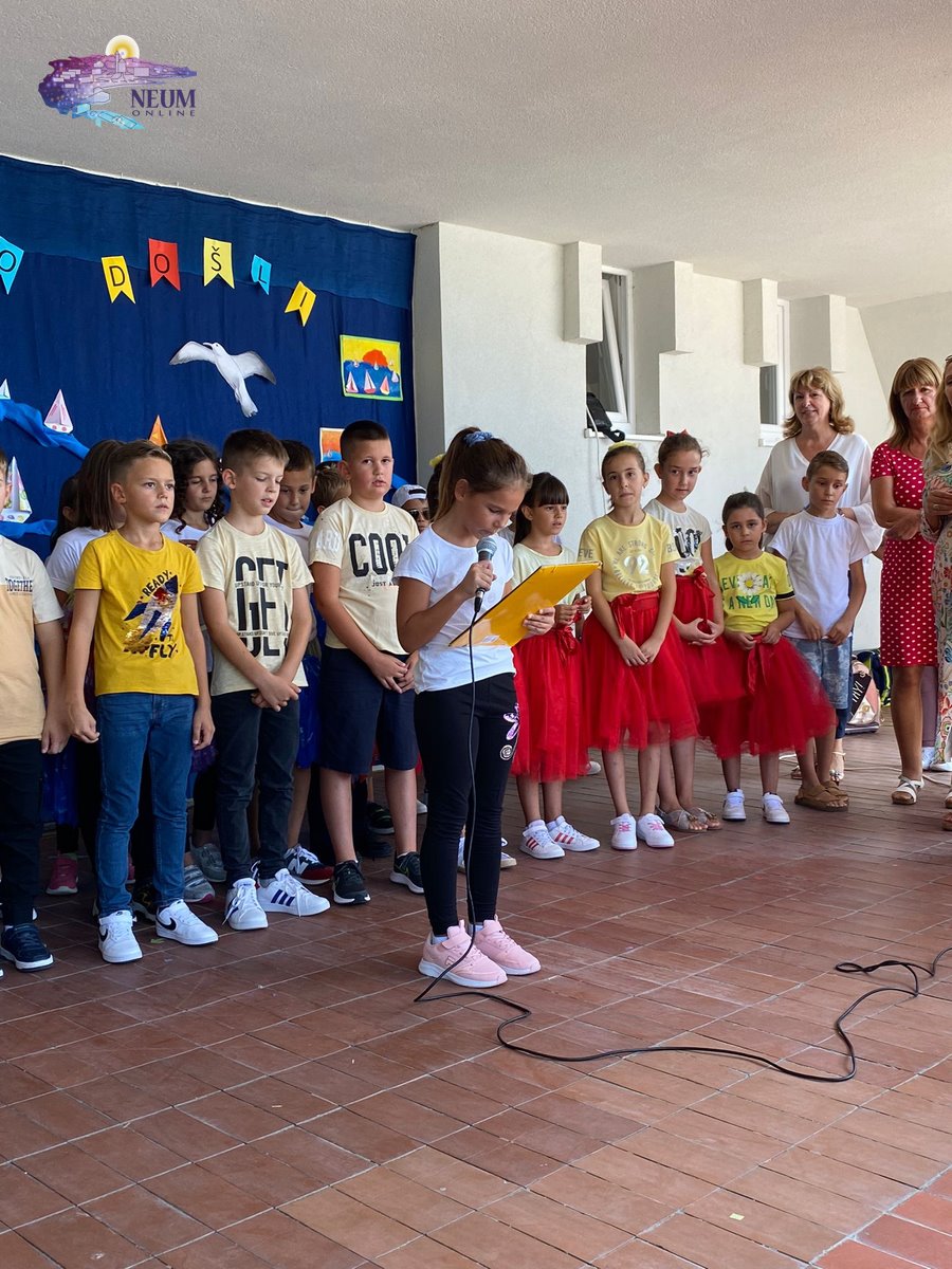 FOTO | Neumski prvašići u školskim klupama, započela nova školska godina: Školarci sretno!