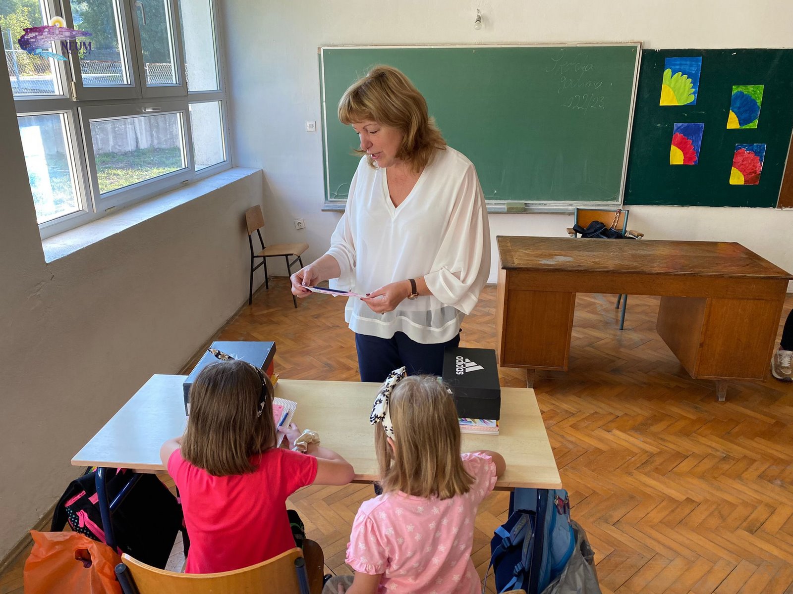 FOTO | Neumski prvašići u školskim klupama, započela nova školska godina: Školarci sretno!
