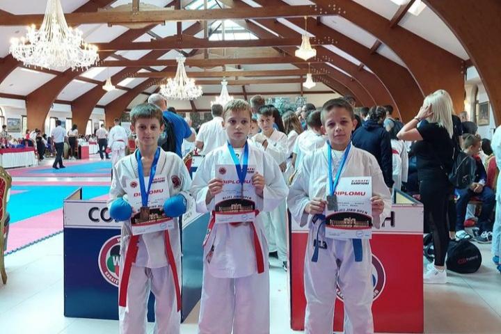 Karate klubu Posušje tri medalje s međunarodnog turnira u Bijeljini
