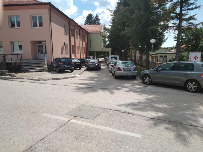 Čemu služi parkiralište Doma zdravlja Tomislavgrad?