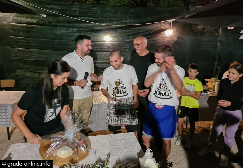 FOTO: U Grudama održan prvi kulinarski show “3,2,1 KUHAJ”