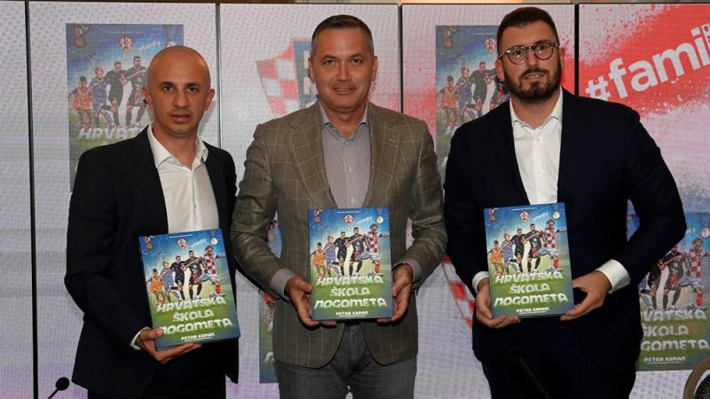 predstavljena knjiga “hrvatska škola nogometa” autora petra krpana i ivana krakana