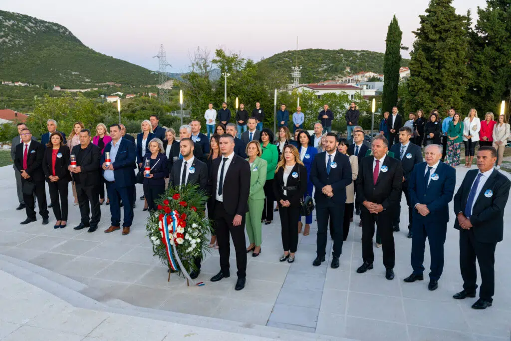 FOTO | Obilježen Dan branitelja općine Neum