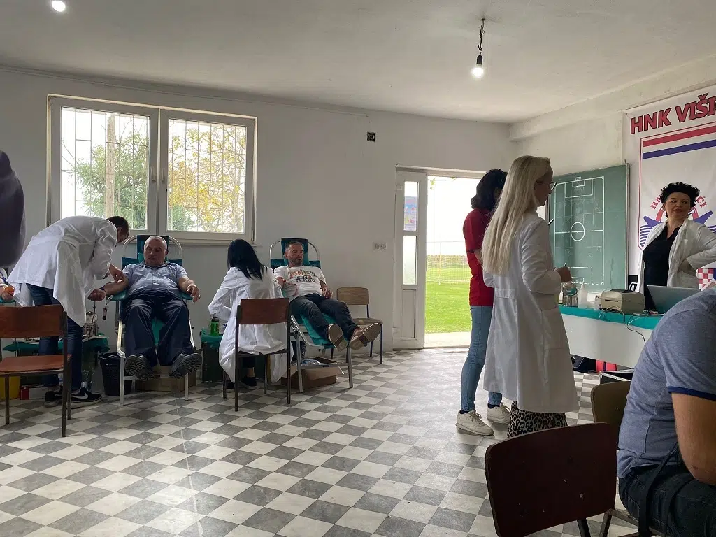 FOTO | Veliki broj darivatelja krvi na akciji u organizaciji HNK ”Višići” i NK ”Neretva” Čeljevo