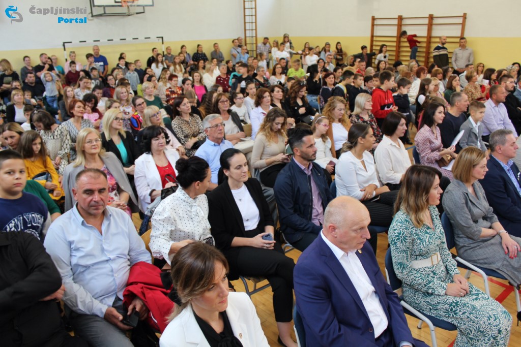 foto | svečano obilježen dan osnovne škole vladimira pavlovića
