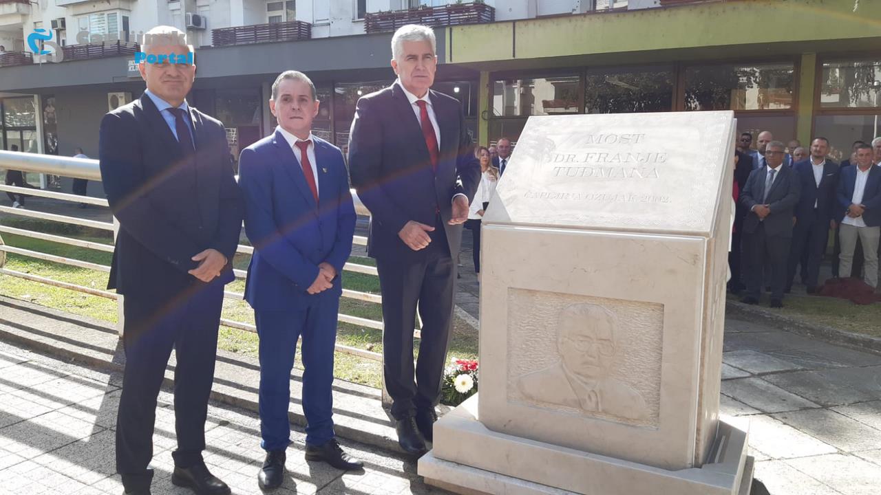 FOTO | Franjo Tuđman dobio dvije biste u Čapljini – po jednu na svakoj strani mosta