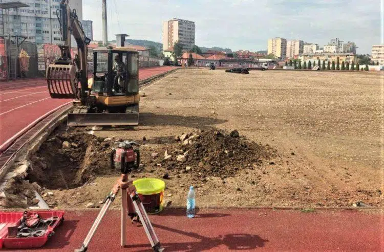 Skandal u režiji N/FS BiH: Stadion Tušanj neće biti završen za više od 40 dana