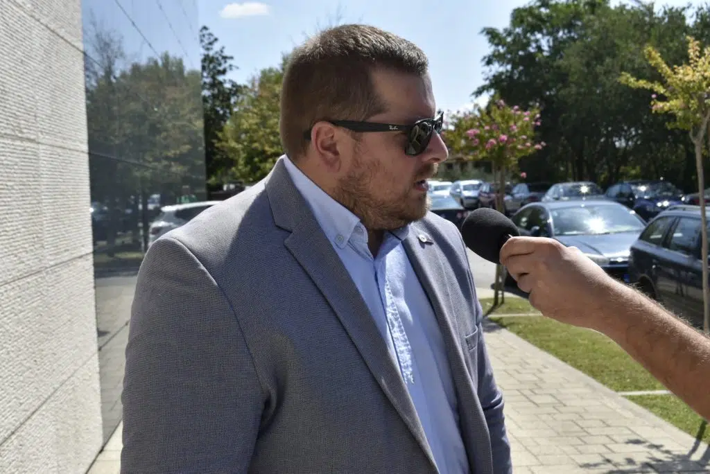 Svi učenici u Ljubuškom dobit će besplatne bilježnice i školski pribor – audio