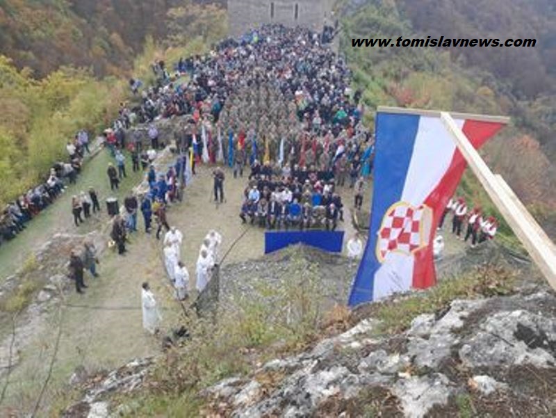 FOTO : 21. Molitveni pohod na Bobovac-Molitveni dan za domovinu