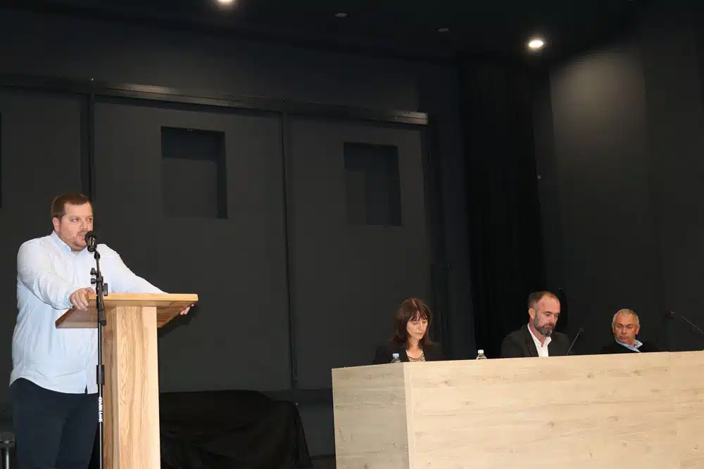 Ljubuški: Svim redovitim studentima po 500 KM