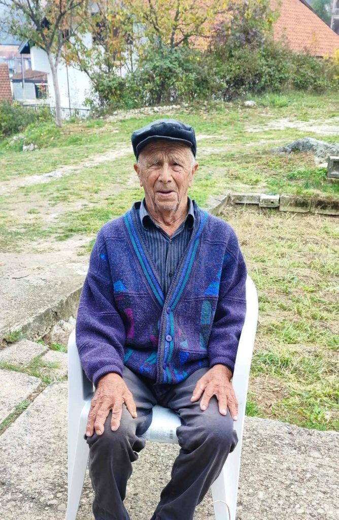 Predstavnici Grada Konjica danas posjetili najstarije sugrađane i uručili poklone Predstavnici Grada Konjica danas posjetili najstarije sugrađane i uručili poklone