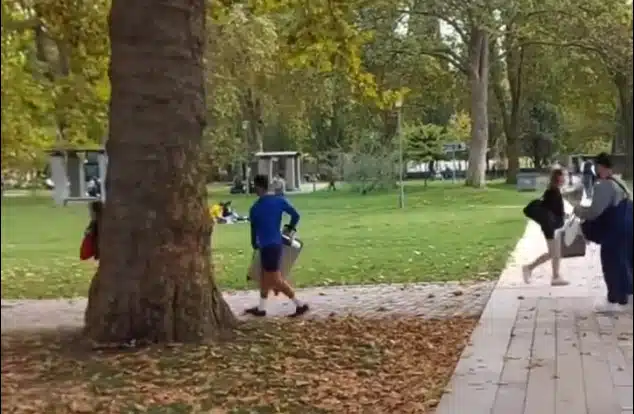 (VIDEO) Novak Đoković prekinuo trening u parku kada je ugledao gospođu sa koferima