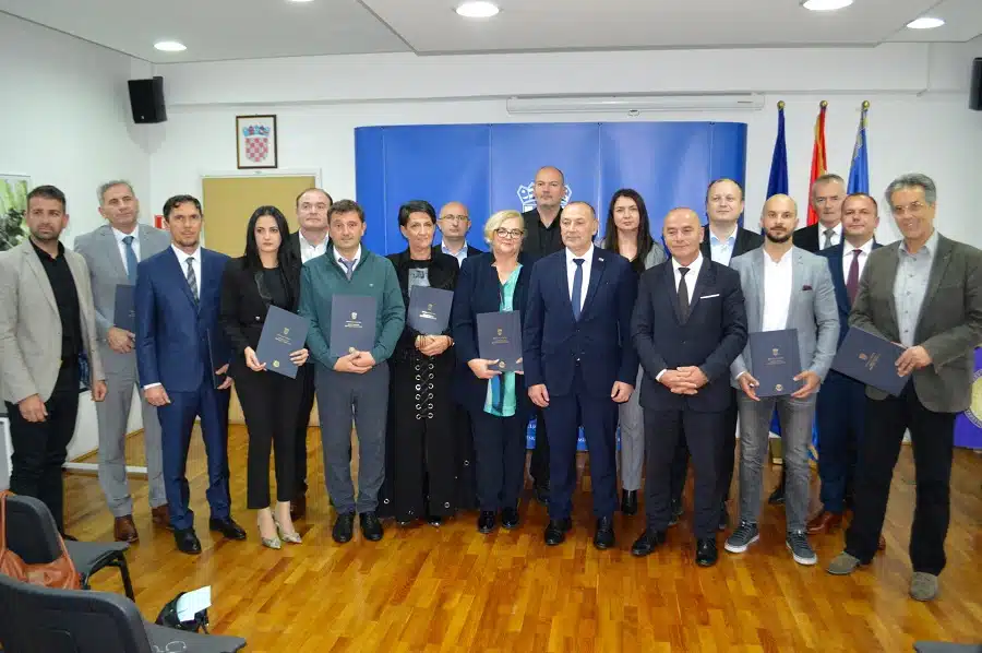Potpisan Sporazum o suradnji u organizaciji posjeta Vukovaru učenika završnih razreda osnovnih škola iz BiH