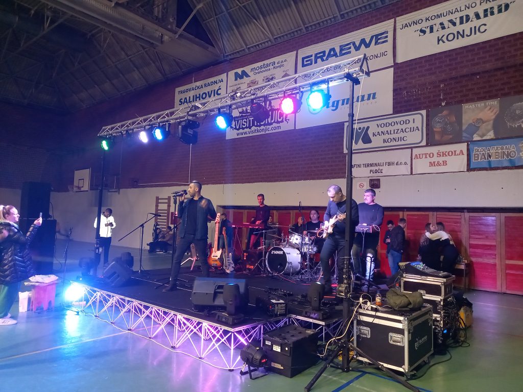 Konjic: Održan humanitarni koncert za Tijanu Redžić