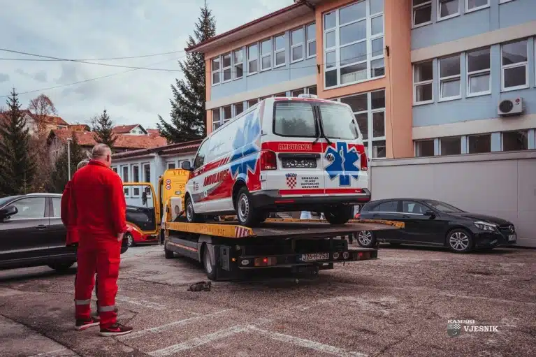 Dom zdravlja “Rama” dobio novo vozilo hitne pomoći